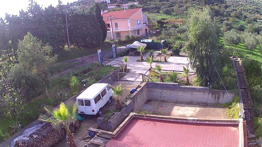 B&B Villa Zia Febronia ปัตตี ภายนอก รูปภาพ