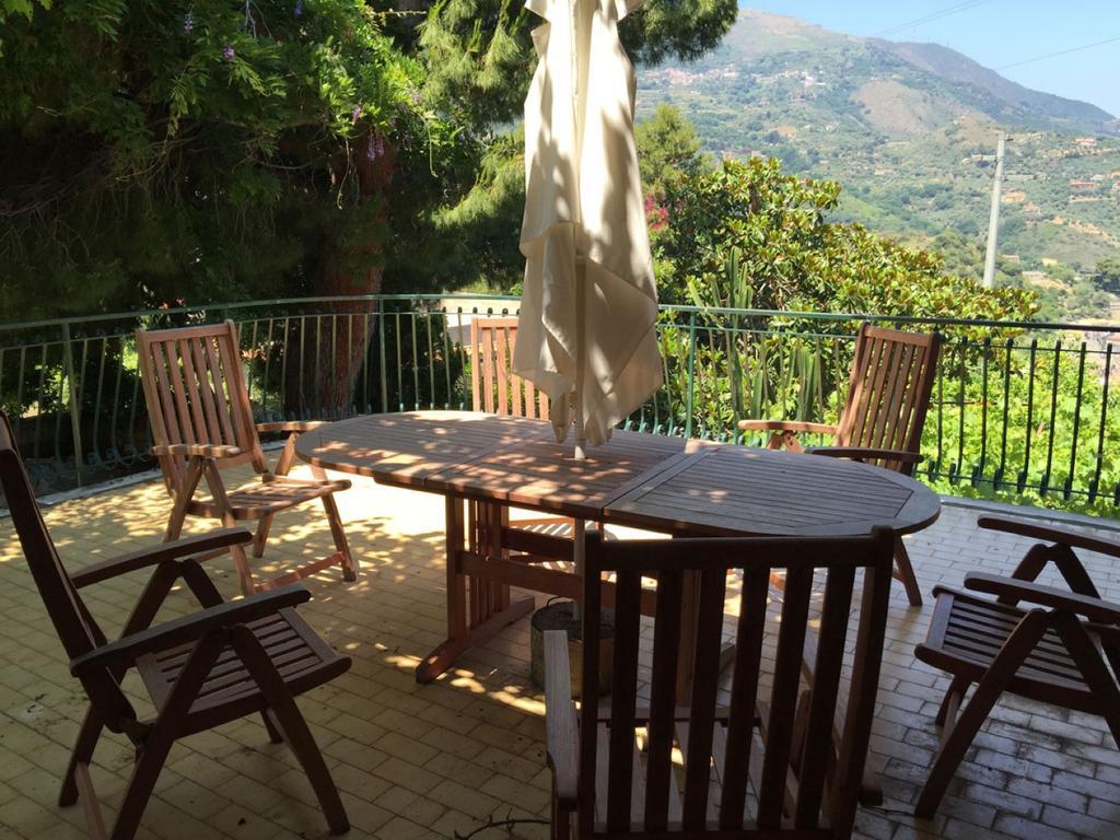 B&B Villa Zia Febronia ปัตตี ภายนอก รูปภาพ